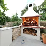 Antonia By Awaytocroatia קוסטרנה